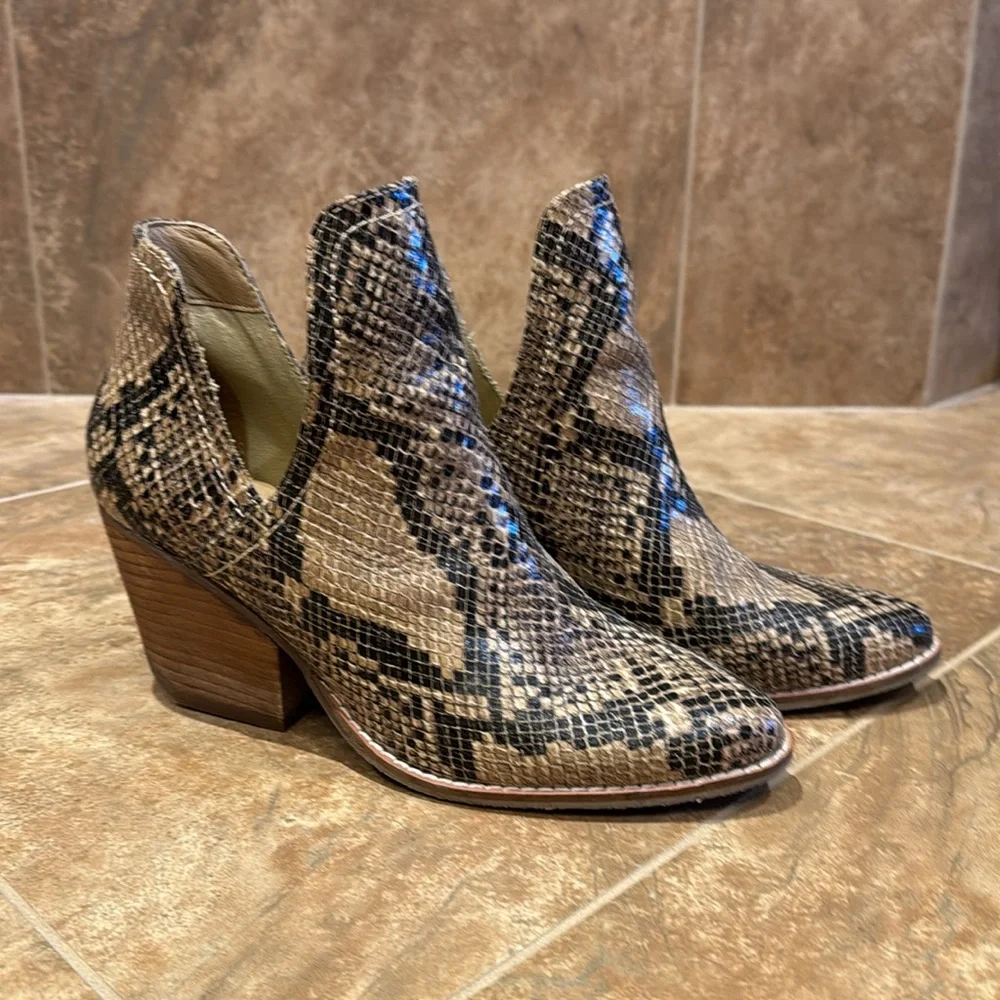 Coconuts by Matisse ‘Trader’ Brown Snake Boots—Size 9 - Picture 3 of 8